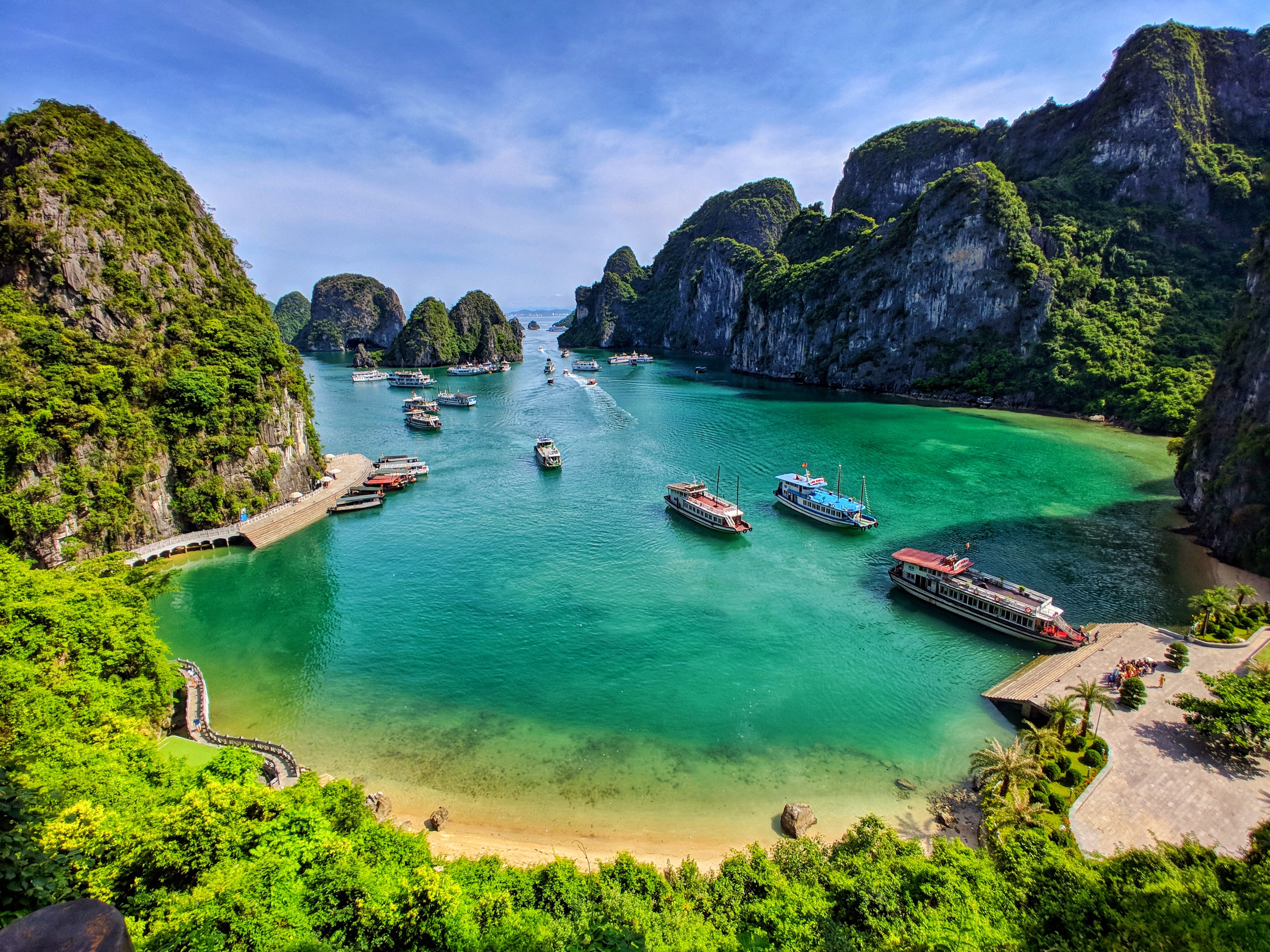 Vịnh Hạ Long - Kỳ Quan Thiên Nhiên Thế Giới